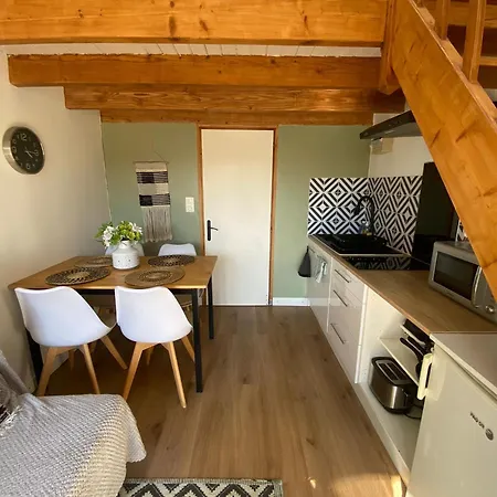 Lumineux Et Renove En Bord De Apartment