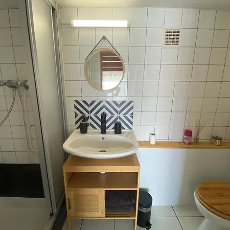 Lumineux Et Renove En Bord De Apartment *